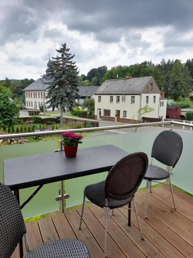 Ferienwohnungen Im Vogtland Heinsdorfergrund エクステリア 写真